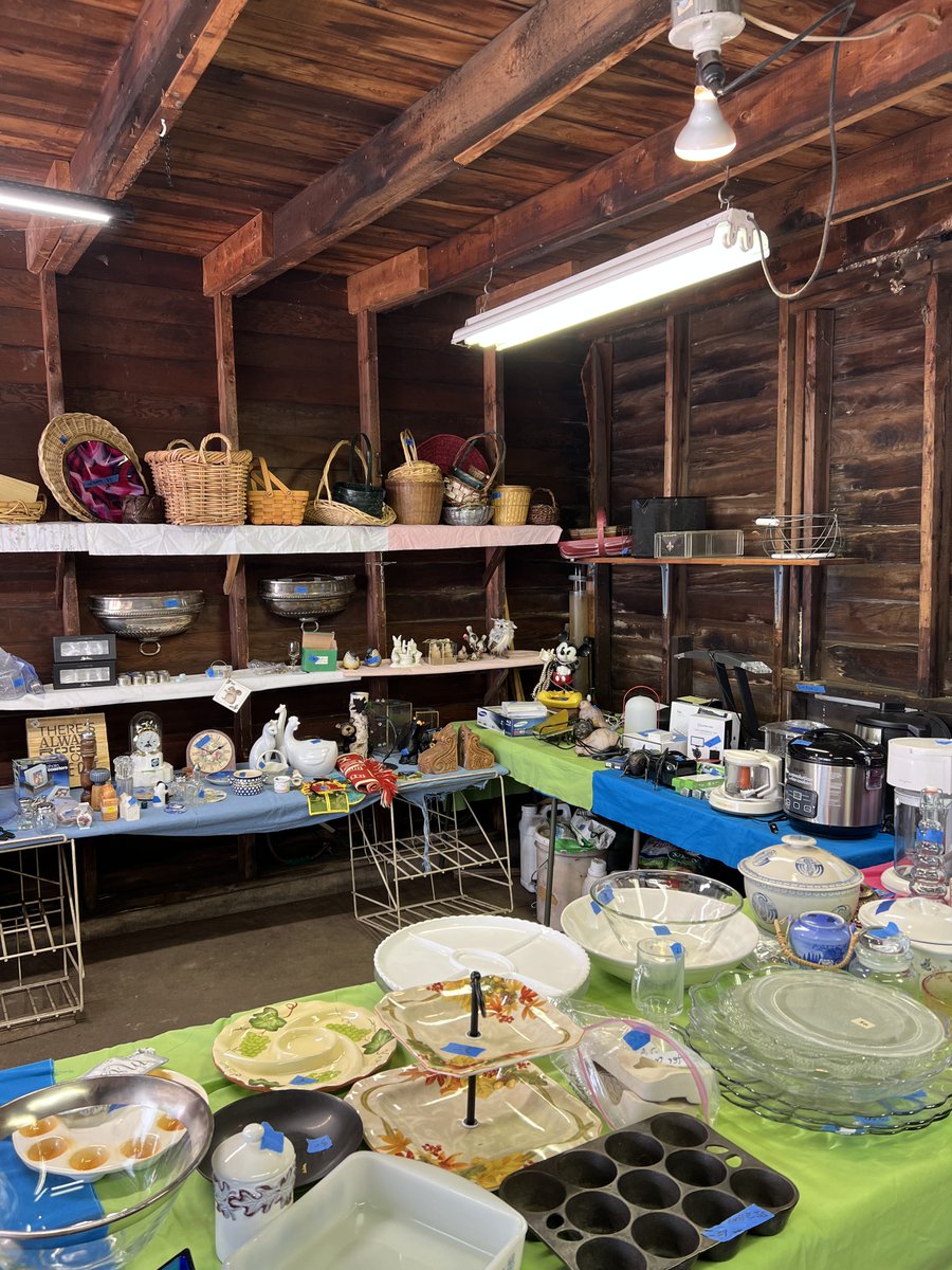 It's a beautiful day to shop the ANSR Garage Sale! We have jewelry, housewares, pet supplies, books, toys, and much, much more. You won't want to miss it! All proceeds support ANSR.

📆 Today (7/19) and tomorrow (7/20), 9AM-5PM daily
📍1647 Laurel Ave, Saint Paul, MN 55104