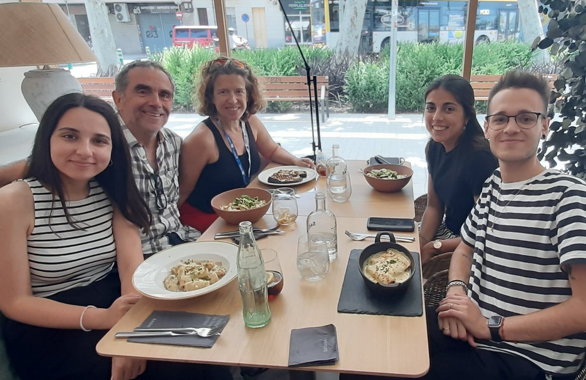 CGE_IGTP's tweet photo. Celebrating the graduation of Anna Pujol, who defended her MSc project at the UAB this morning. Anna has obtained very high grades and excellent comments from the examination panel of her Master Thesis. Congratulations!
Another exceptionam MSc student from @CGE_IGTP @GTRecerca https://t.co/zgMECC9Qm2