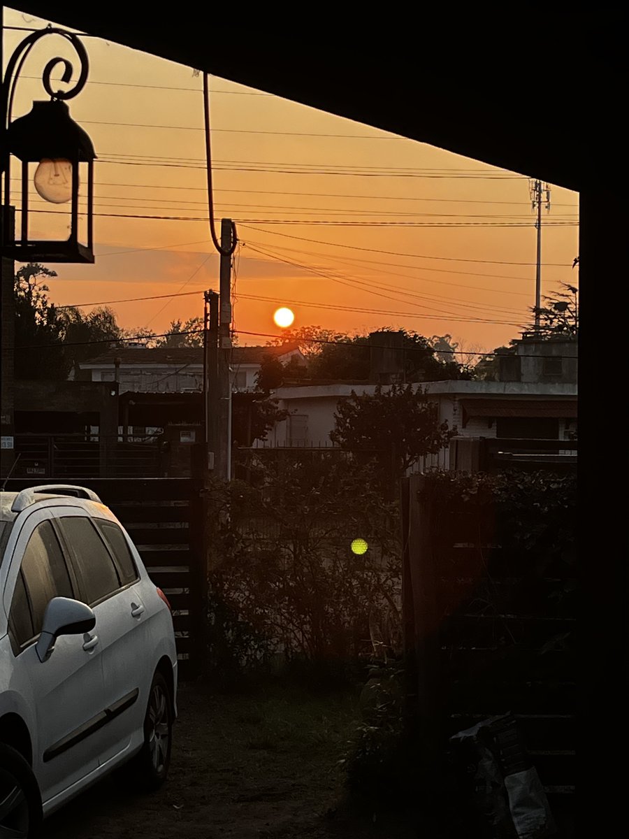 FedeDangelis's tweet photo. Tremendo el #SolDeInvierno!
Buen lun…. Buen viernes para todos! https://t.co/EzRNpTsYZ9