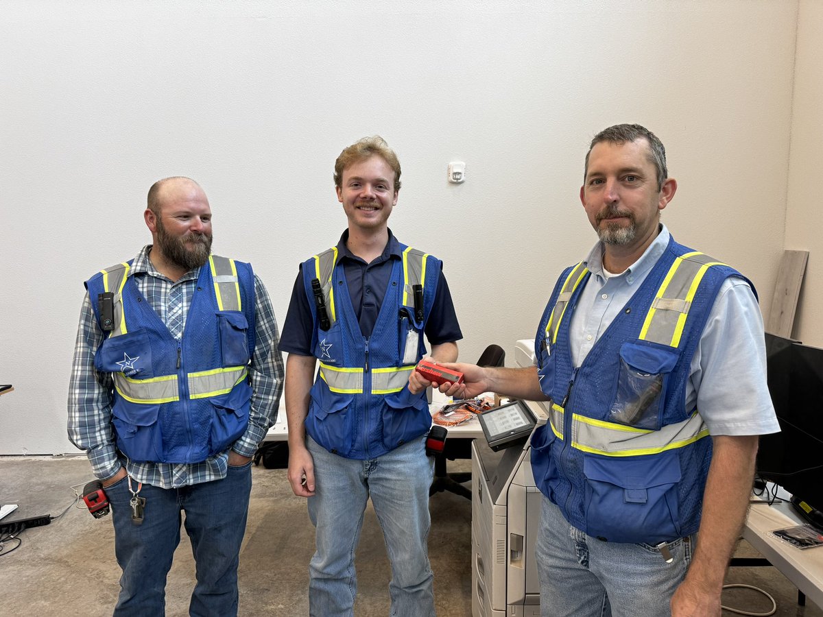 nstar2012's tweet photo. Two years at Northstar for Mr. Simon Parsons! Congratulations and thank you, Sir. https://t.co/lwGY8NOYhR