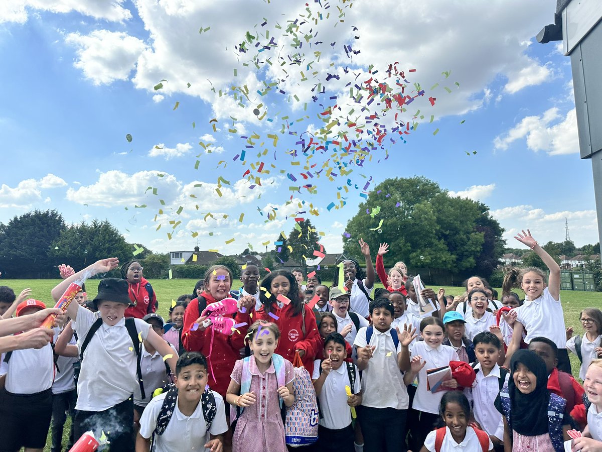 HillboroughJun1's tweet photo. “Leaving is out of our control, but the time is right, Hillborough we’ve had the time of our lives”. Farewell Year 6, you have been exceptional. A year group that will forever be remembered ❤️ #HJSFamily https://t.co/ZyvPozJsu3