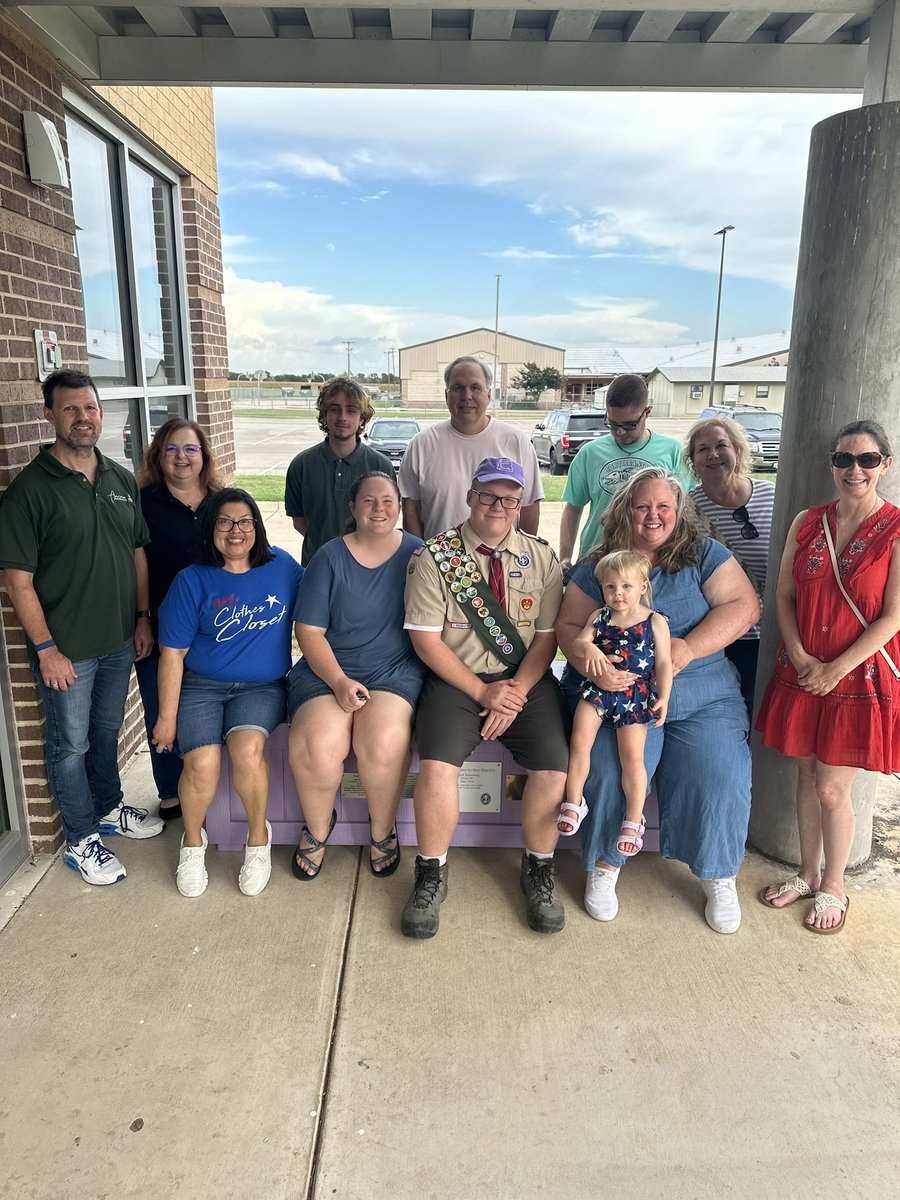 Esperanza Orosco (@oroscobotd5) on Twitter photo We are incredibly humbled & honored to have been chosen for a second Eagle Scout project, & the timing couldn't have been better. Boy Scout (Troop#967) & <a href="/Hays_Hawks/">Hays High School</a> senior, Russell Wartenburg, built 2 multifunctional donation boxes for us.
#100PercentHaysCISD
#ServiceAboveSelf We are incredibly humbled & honored to have been chosen for a second Eagle Scout project, & the timing couldn't have been better. Boy Scout (Troop#967) & <a href="/Hays_Hawks/">Hays High School</a> senior, Russell Wartenburg, built 2 multifunctional donation boxes for us.
#100PercentHaysCISD
#ServiceAboveSelf