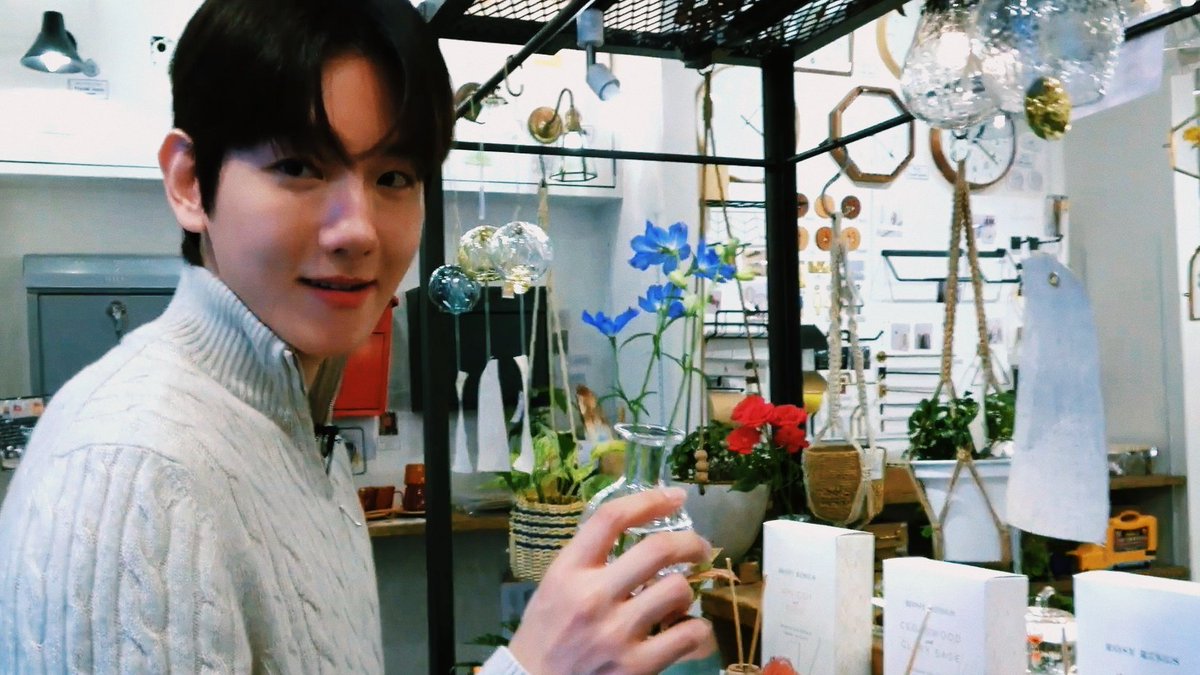 bbhsource's tweet photo. date with B. 🤎 https://t.co/BkyVy8xo3d