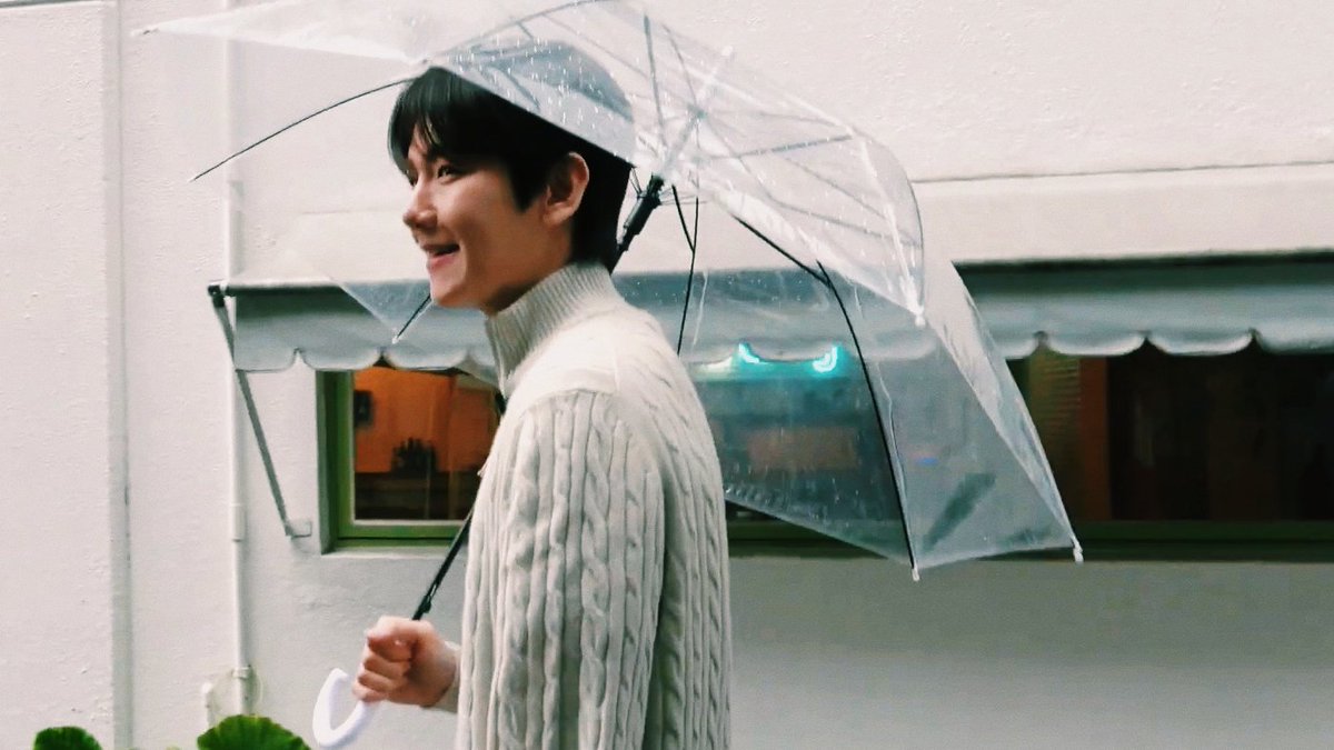 bbhsource's tweet photo. date with B. 🤎 https://t.co/BkyVy8xo3d