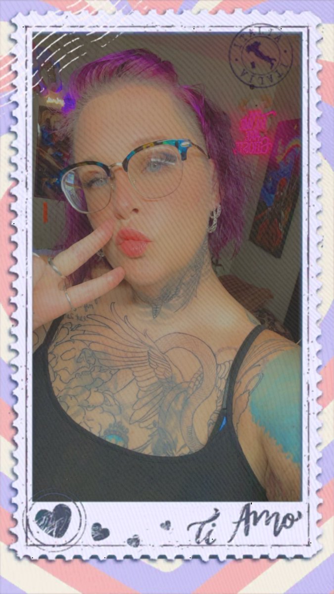 amberleelee1969's tweet photo. #repostlove #staywildandfree #beautyinsideandout #sweetness #fineassfriday #tiamo 💋🦄🥰 https://t.co/NZxwkzvYKc