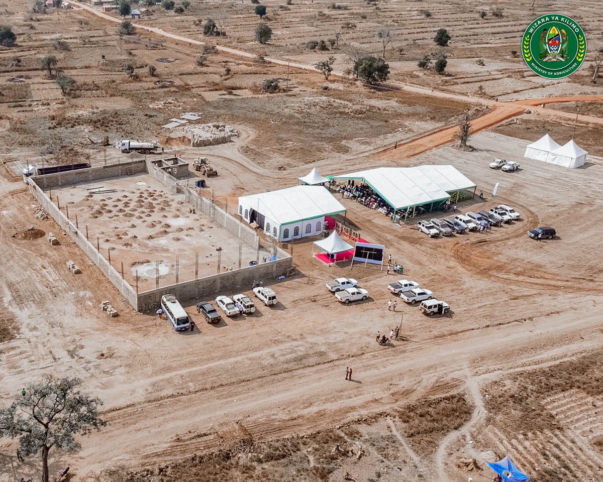 Leo nimepata nafasi ya kushiriki Kongamano la Wadau wa Umwagiliaji na mnyororo mzima wa Sekta ya Kilimo uliofanyika katika skimu ya umwagiliaji ya Mwamkulu, Halmashauri ya Manispaa ya Mpanda, Mkoa wa Katavi. 

Kuna miradi takribani 29 katika Mkoa wa Katavi, ikiwemo miradi mikubwa