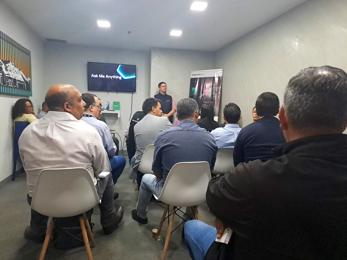 Tarsusventas's tweet photo. El pasado jueves 11 de julio, llevamos a cabo un evento en conjunto con nuestro Partner Kaspersky, donde reunimos a nuestros socios comerciales, para presentar el portafolio de soluciones de Kaspersky enfocado en Kaspersky Next: #Ciberseguridad Redefinida. https://t.co/7xXVNFmEyw https://t.co/G41iSTzUoT