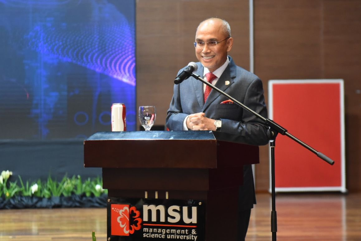 MohdShukriYajid's tweet photo. Officiated the 22nd International Medical, Pharmaceutical, Cosmeceutical and Health Science Symposium #iMPaCHS22, jointly organised by @MSUIMS @MSUmalaysia_SPH and @MSUmalaysiaFHLS. The theme of Digitalisation in Healthcare takes cross-discipline approaches beyond the ordinary. https://t.co/d0tNeEyX6Q