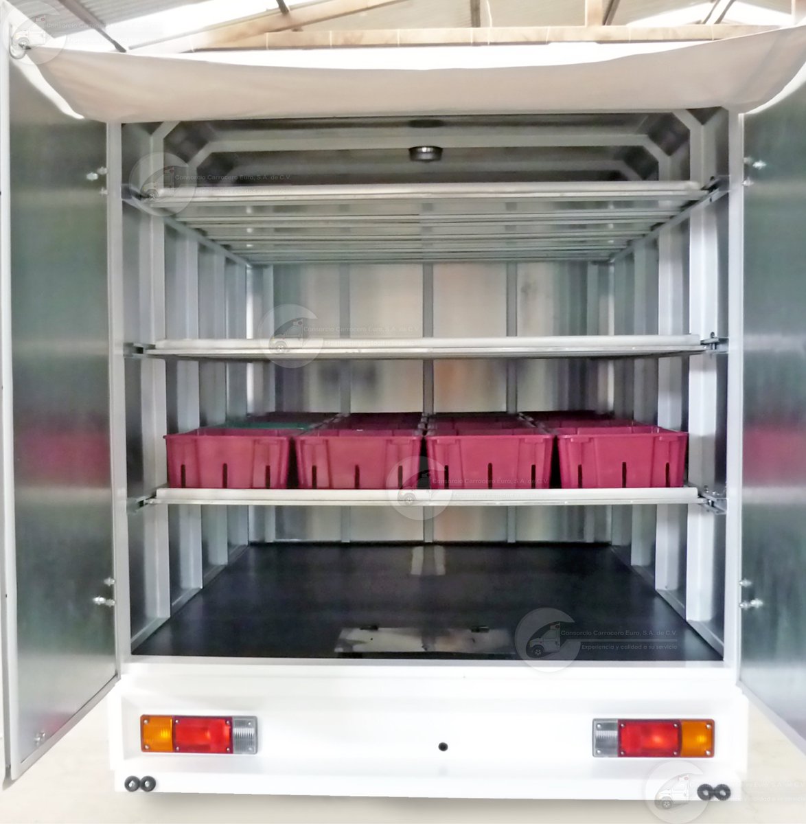 ConcaresaMx's tweet photo. Unidades de Reparto: Caja Seca y Vagoneta Refrigerada. #Fabricantes #Carrocera #concare #UnidadDeReparto #CajaSeca https://t.co/5epaBdRbIP