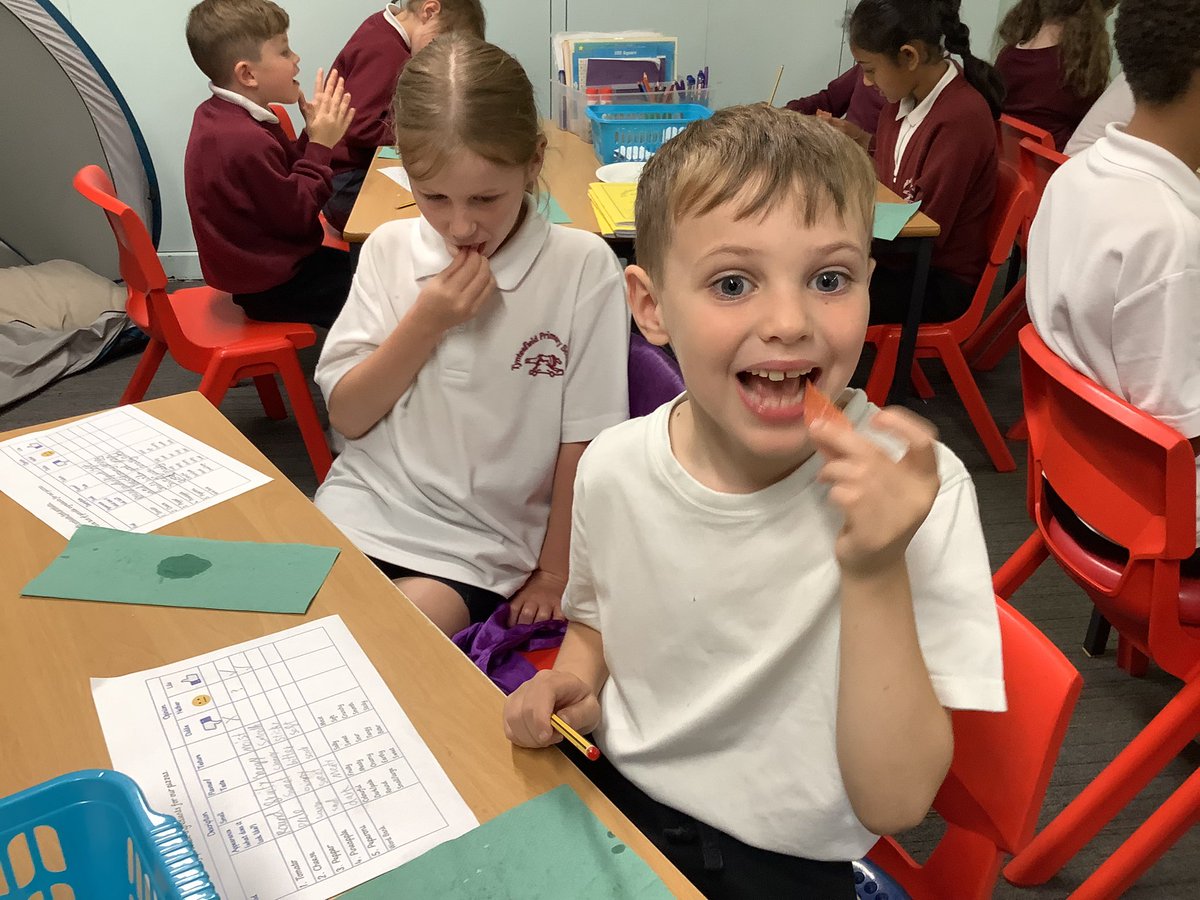 TyntesfieldJM's tweet photo. Our taste testing of possible pizza toppings produced mixed feedback. https://t.co/AIZknTTPXP