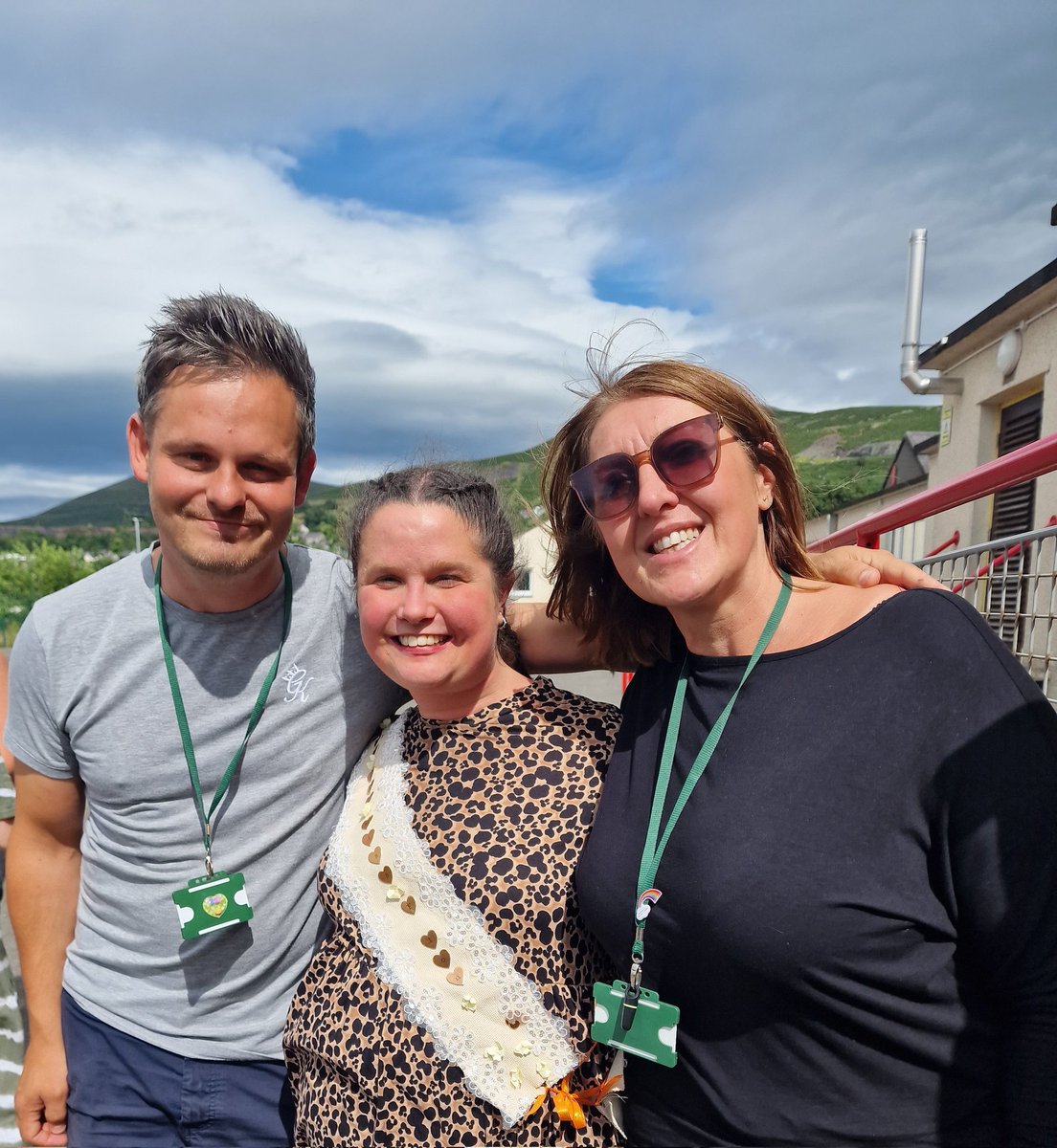 YsgLlanllechid's tweet photo. Hwyl fawr! @CyngorGwynedd https://t.co/9lrvFRBsnV