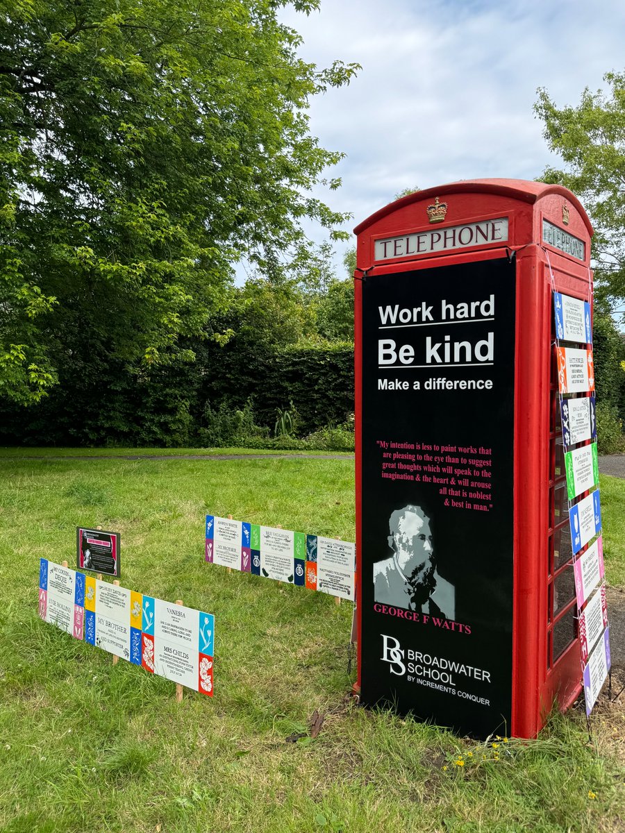 BroadwaterNews's tweet photo. Broadwater School has taken over the Compton Phone Box as part of Challenge Week! As a tribute, students were challenged to create their own heroic plaques to showcase and recognise the people that inspire them. @GreenshawTrust #workhard #bekind #makeadifference #challengeweek https://t.co/AVYiV9bW7L