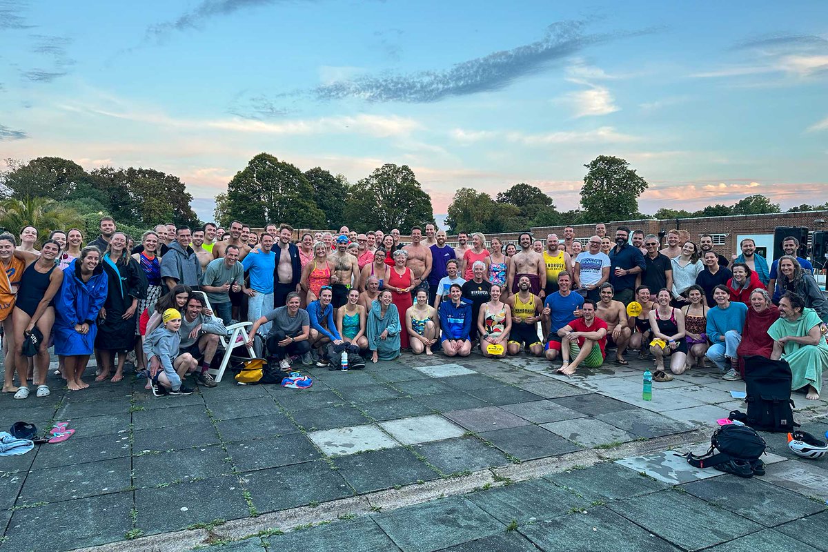 brockwellswim's tweet photo. Another  fantastic evening of racing at the Brockwell Summer Club Relays with  Brockwell Swimmers, Clapham Chasers, Crystal Palace Tri, Serpentine Tri,  SLSC, Spencer Swim Club, Tiger Sharks, Tri London and Windrush Tri. See  you all again in the Spring. 😀 https://t.co/a9VCeANLy9