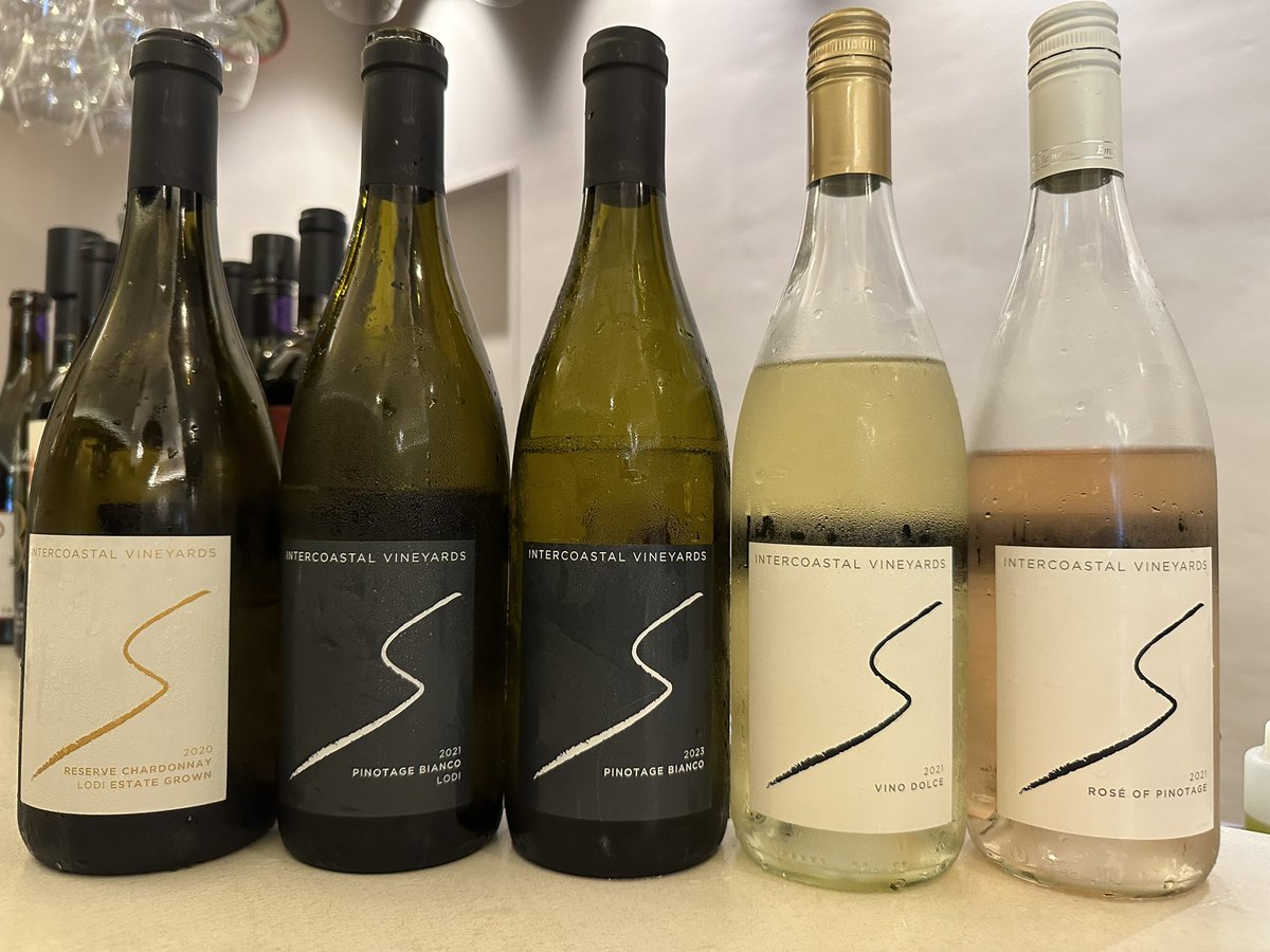 toshiya_ba's tweet photo. カルフォルニアワインの試飲会にお誘いいただきました🍷
感動するほど美味しいワイン多数でした😊
#kokoha https://t.co/bPJv3YePSj