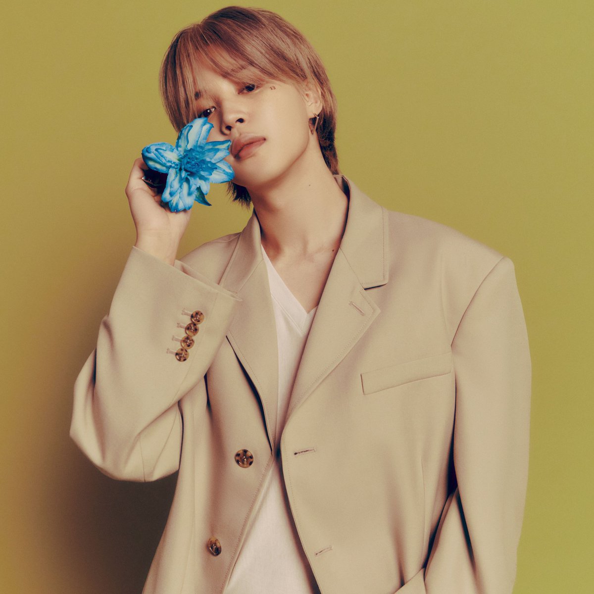 guinhouniverses's tweet photo. “MUSE” do #JIMIN (728K e ainda contando) agora quebra o recorde de MAIOR venda do PRIMEIRO DIA para um solista coreano/K-Pop no Hanteo em 2024!

PARK JIMIN O MAIOR!!

CONGRATULATIONS JIMIN
#Jimin_MUSE #Jimin_Who https://t.co/ZDAT2cNIut