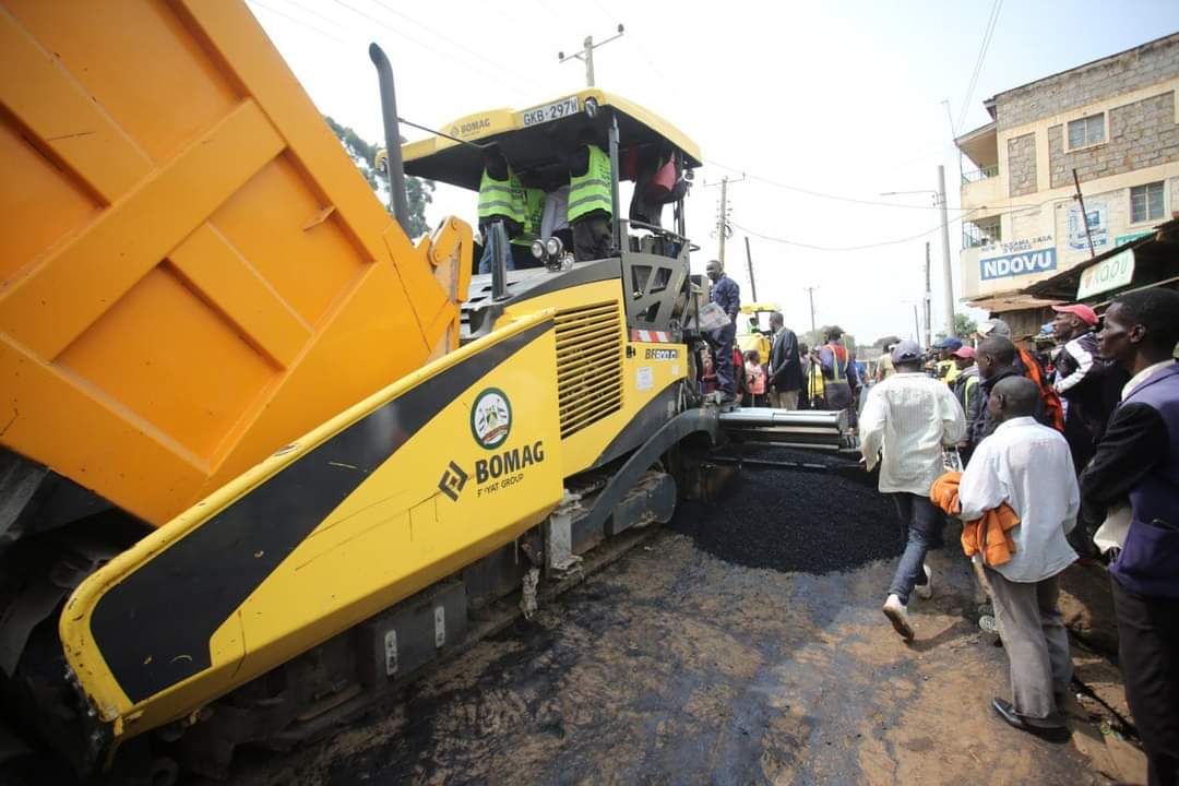 bunsen_45's tweet photo. Ward Development Fund is doing wonders across Nairobi. In each of every 85 wards, there is more than 2 ongoing or completed development projects.

This is Salim Road in Gatina Ward, upgraded to tarmac standards.
@SakajaJohnson https://t.co/pjeJGAdqZ2