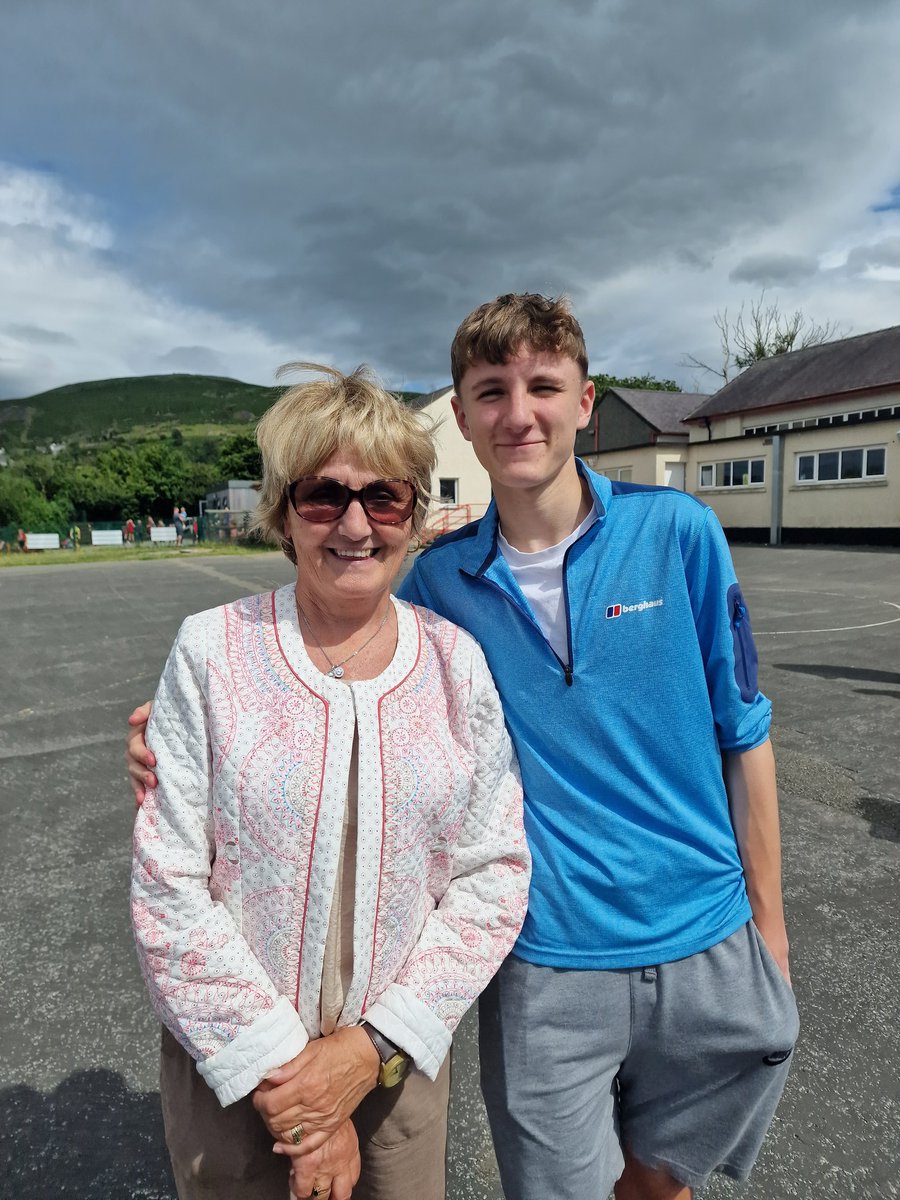 YsgLlanllechid's tweet photo. Hwyl! https://t.co/XpEfebcP5w