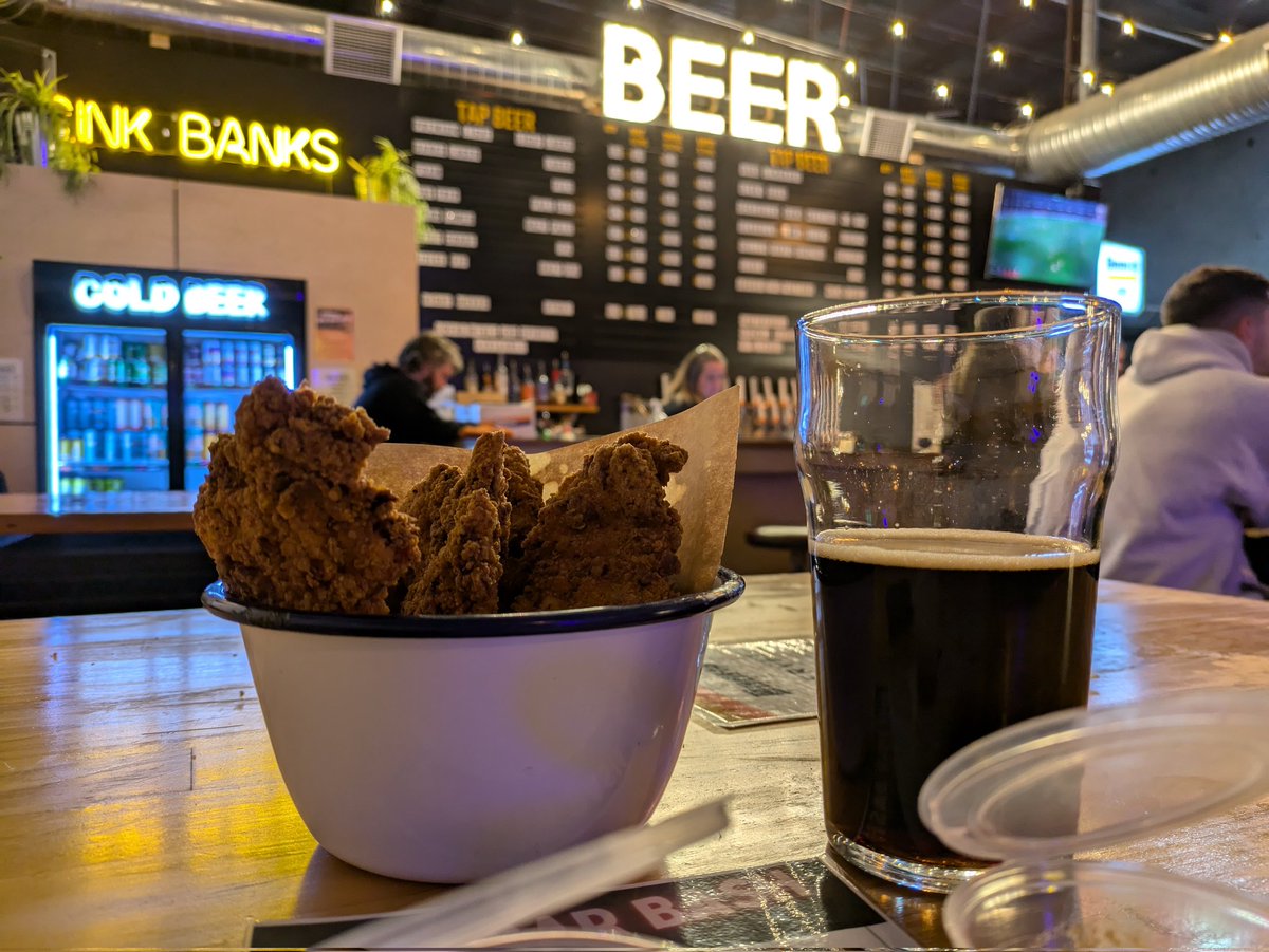 andrewmedew's tweet image. No butter just an extra serve of deep fryer with hot sauce 
#CouchPeloton 🚴‍♂️
#freetrolldj