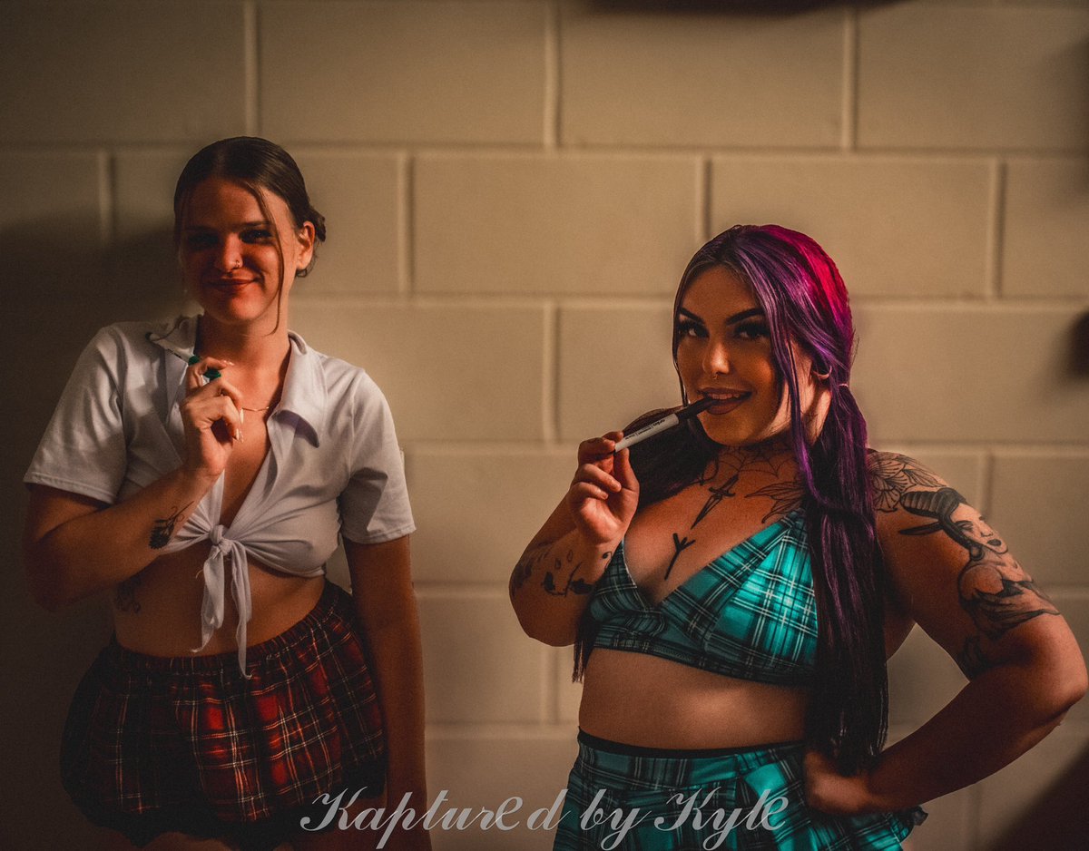 tattedvirghoe's tweet photo. Why do homework 📚 when I could fuck my friend instead 🤷🏻‍♀️
🔗 in comments
@trxshbxgof 

#lesbisange #twohotgirls #lessons #scissorsisters #roleplay #linkinbio https://t.co/oHxOvvXWKO
