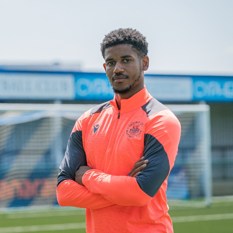 OxCityFC's tweet photo. 🤝 Welcome to Oxford, Corie! 

💙 We're delighted to announce the signing of versatile attacker Corie Andrews. 

#OCFC
