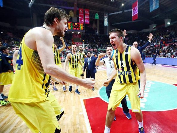 LeaderOfHorde's tweet photo. Happy World Fener Day!!! 19.07. 💛💙

Always good to remember one of the best years of my life and career 😊
Can’t believe it’s already been 10 years since that first picture was made 🤯 https://t.co/2kCNZxeCdG