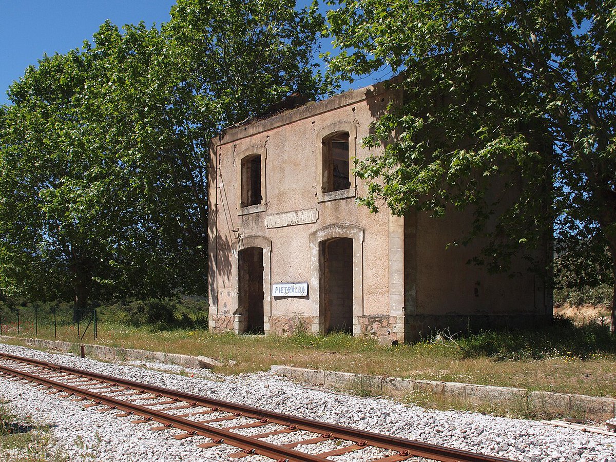 Whatfunlifewas0's tweet photo. ⚠️ Panne informatique : Aucun impact n'est à signaler au niveau de la circulation des trains dans la gare de Gageac-et-Rouillac (24) https://t.co/EAmuaAR5HM