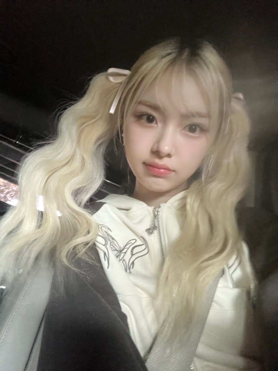 iMe_Dreamnote's tweet photo. 필름 어여 바꿀게..💓💖💗 

#드림노트 #은조 #DreamNote #Eunjo https://t.co/AQyxHFpL2i