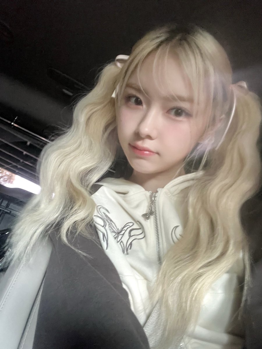 iMe_Dreamnote's tweet photo. 필름 어여 바꿀게..💓💖💗 

#드림노트 #은조 #DreamNote #Eunjo https://t.co/AQyxHFpL2i