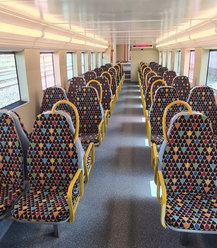 Filipa_SPereira's tweet photo. Mais um comboio para as linhas da Azambuja e de Cintura que está pronto para entrar ao serviço.
A equipa da Manutenção e Engenharia da CP está, mais uma vez, de parabéns pelo seu profissionalismo e dedicação. https://t.co/zbBL52VmrM