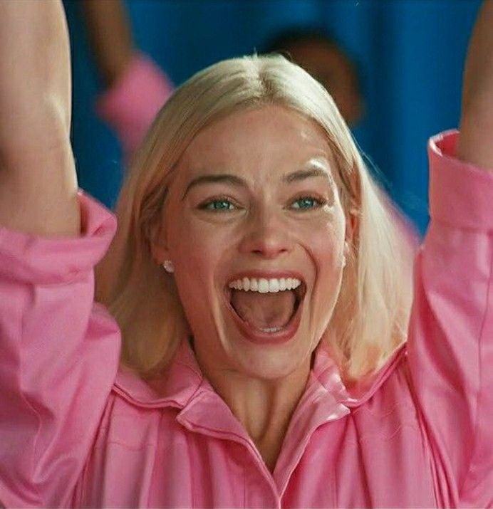 Después de 13 años Joe Jonas volvió con música en solitario para motivar a las chicas que tenemos ciertas inseguridades.