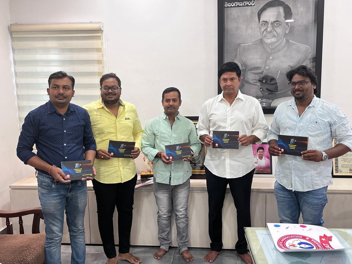 sjatelangana's tweet photo. Journalist Premier League (JPL) 2024 brochure launched by Malkajgiri MLA Marri Rajasekhar Reddy. 
@MarriRajasekar 

#JPL2024 #JPL #JournalistPremierLeague #SJAT #SportsJournalistsAssociationTelangana https://t.co/d6XiGN3J5C