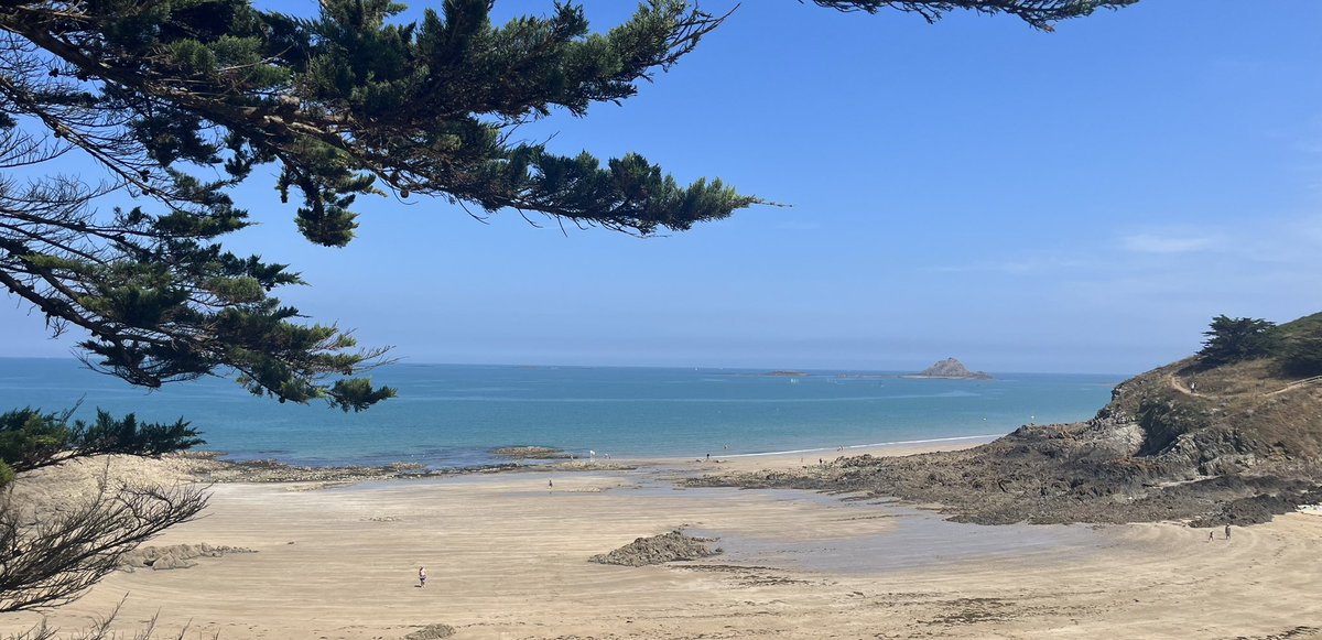 NathanBourges's tweet photo. Pause Dej’ à @22370Pleneuf. Qui a dit qu’il faisait moche en #Bretagne ? https://t.co/l2YVyn2Znl