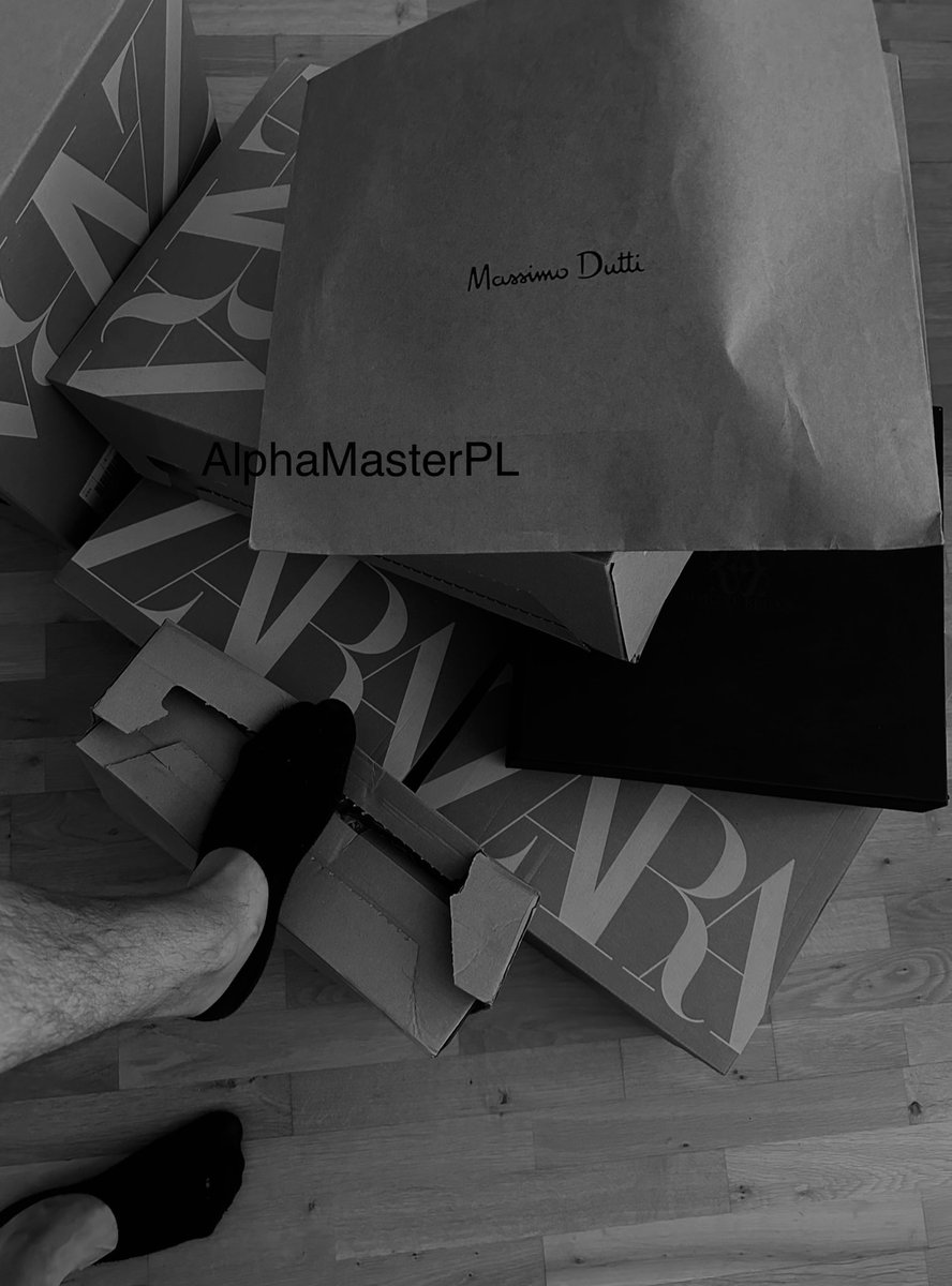 AlphaMasterPL's tweet photo. Po czym poznasz rasowego uległego?

Nie ściemnia, nie pierdoli, jego szczęściem jest sprawić radość Panu. 
Dlatego ulegli płacą za zakupy Pana, bo każdy frajer wie, że lepiej uszczęśliwiać Mastera niż swoją kobietę…😂

#master #ulegly #uległy #prezent #slavemaster #danina #pan https://t.co/qLHDWVFYNy