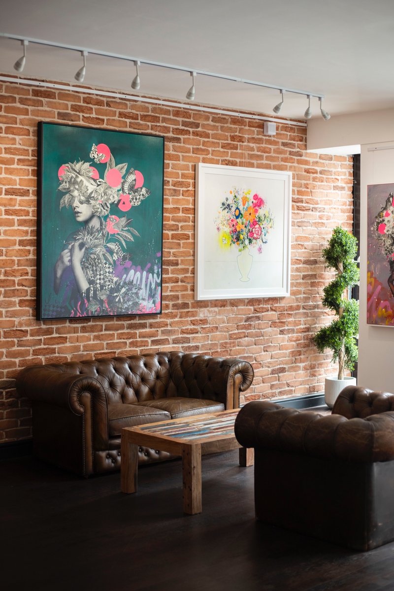 Olly Howe’s ‘Viridian’ with Lee Herring’s ‘Spring Decadance’

Both beautiful pieces are available now 🦋🌸

arkleyfineart.co.uk/artists/130-ol…

arkleyfineart.co.uk/artists/121-le…