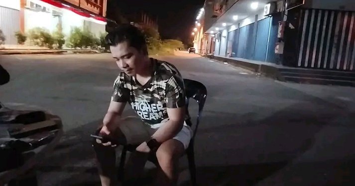 Rocha_atulio's tweet photo. Tuhan, jika suatu saat nanti aku jatuh cinta dan cinta itu membawaku ke hal yang positif, maka jatuhkanlah aku sejatuh-jatuhnya.
dan apabila aku jatuh cinta tapi cinta itu membawaku ke hal yang negatif, maka jauhkanlah aku sejauh-jauhnya. https://t.co/yztfynWWor