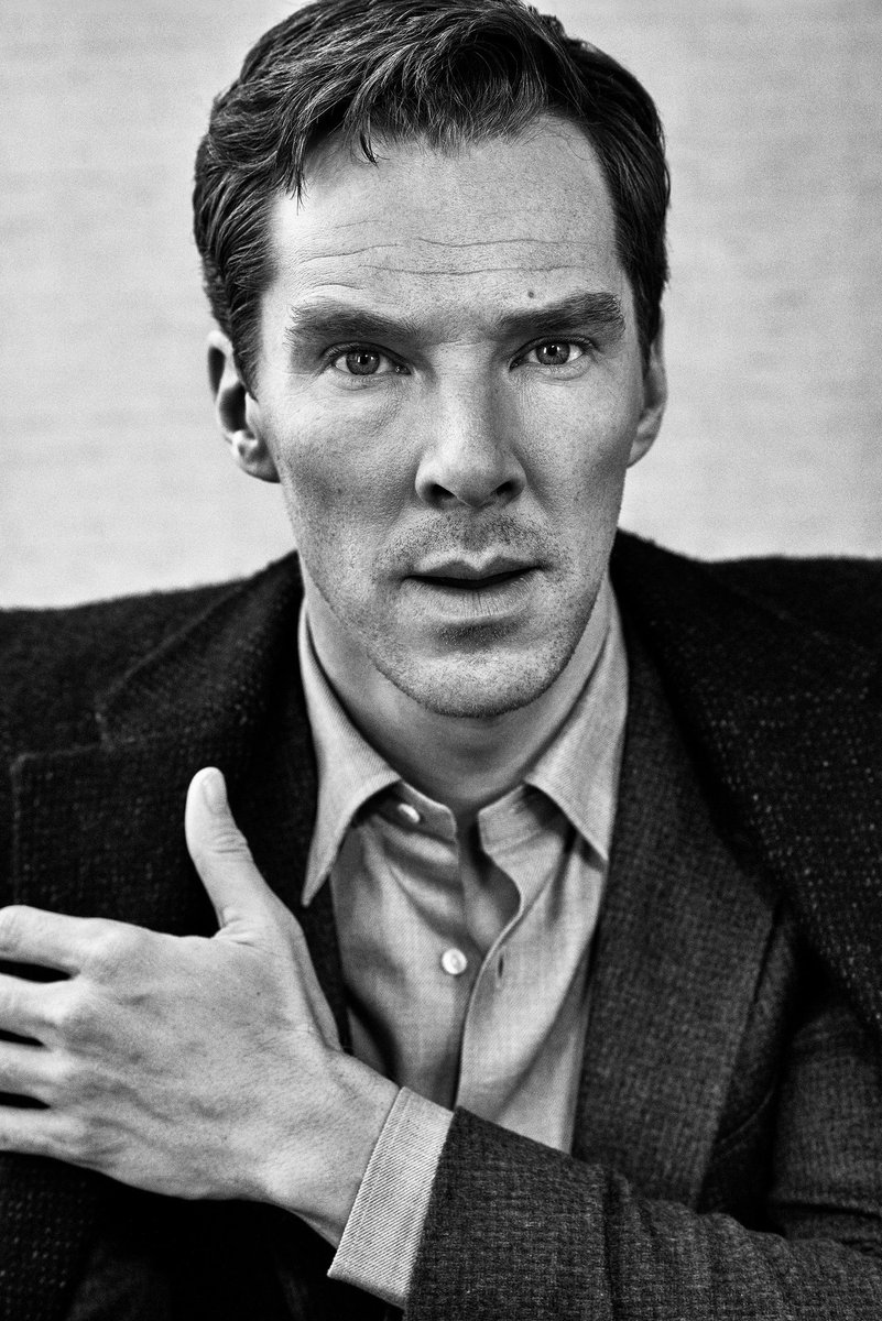 Guapazos's tweet photo. Hoy cumple 48 años el guapazo Benedict Cumberbatch. ¡Felicidades! 🎉 #GuapazosCumpleañeros #HappyBirthdayBenedictCumberbatch https://t.co/RxapGLqMGm