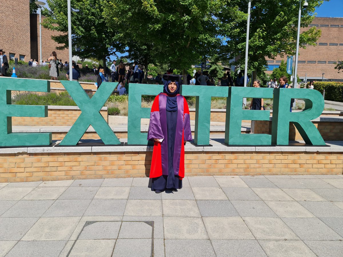DrYusraSiddiqui's tweet photo. Graduation day at Exeter University! Proud to share this moment and the journey it represents. ๐๐ธ #ExeterGrad #AcademicLife #ProudMoment #ClassOf2024 https://t.co/h4mSuIrsOR