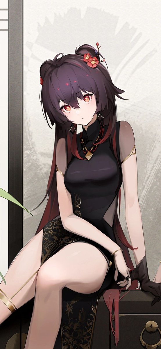 CyntiaLizz's tweet photo. the character    vs   the cosplay

dude I got no black cheongsam😔 https://t.co/0k9sh8APtG