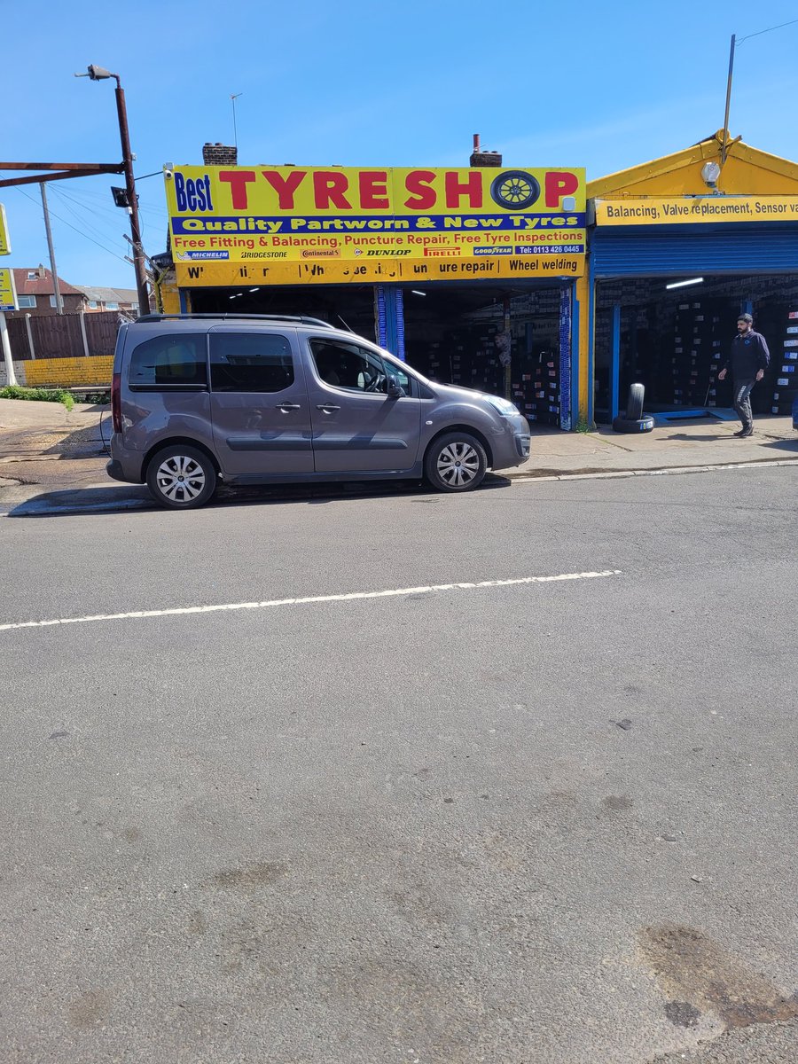 jessicaparker57's tweet photo. #Harehills is open for business.  Nails and tyres this morning.  I love East Leeds. https://t.co/XxhMoyMKxB