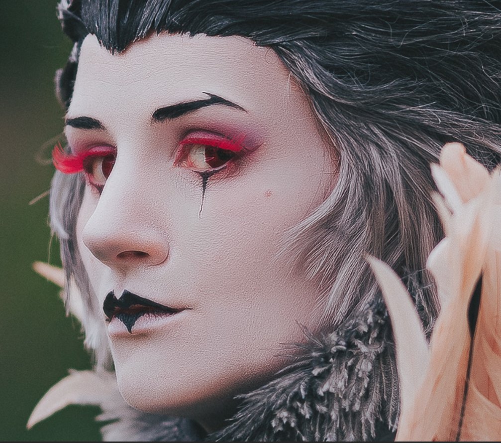 CubeCAGE's tweet photo. Looking at this photo by @Hubby2k because I had to screenshot the lens fold (urgh) I am still very pleased how good the make-up kept up - this is without any edit after 8 h and intense sweating.
I used @KryolanOfficial supracolour grease-make-up, setting powder and fixing spray. https://t.co/USsMq9n5iC