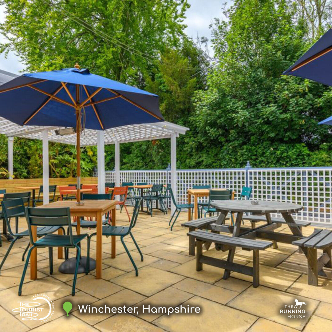 TheTouristTrail's tweet photo. 🍽️✨ Discover #TheRunningHorse by #UphamInns near #Winchester! Enjoy all-day dining, hire our space for events, and stay in 1 of our 15 chic bedrooms for a unique #PubWithRooms experience.

📍 https://t.co/iD34AVdLPo 

#CountryPub #BritishDining @RunningHorseInn https://t.co/ql8JpZLRJv