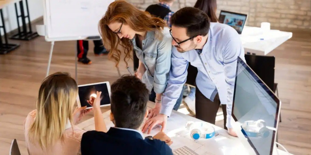 #Actualité

Un nouvel essor pour l’entreprise apprenante grâce à l’IA générative

myrhline.com/type-article/e…

#RH #IA #AI #digital #technologie #digitalisation #innovation #entreprise