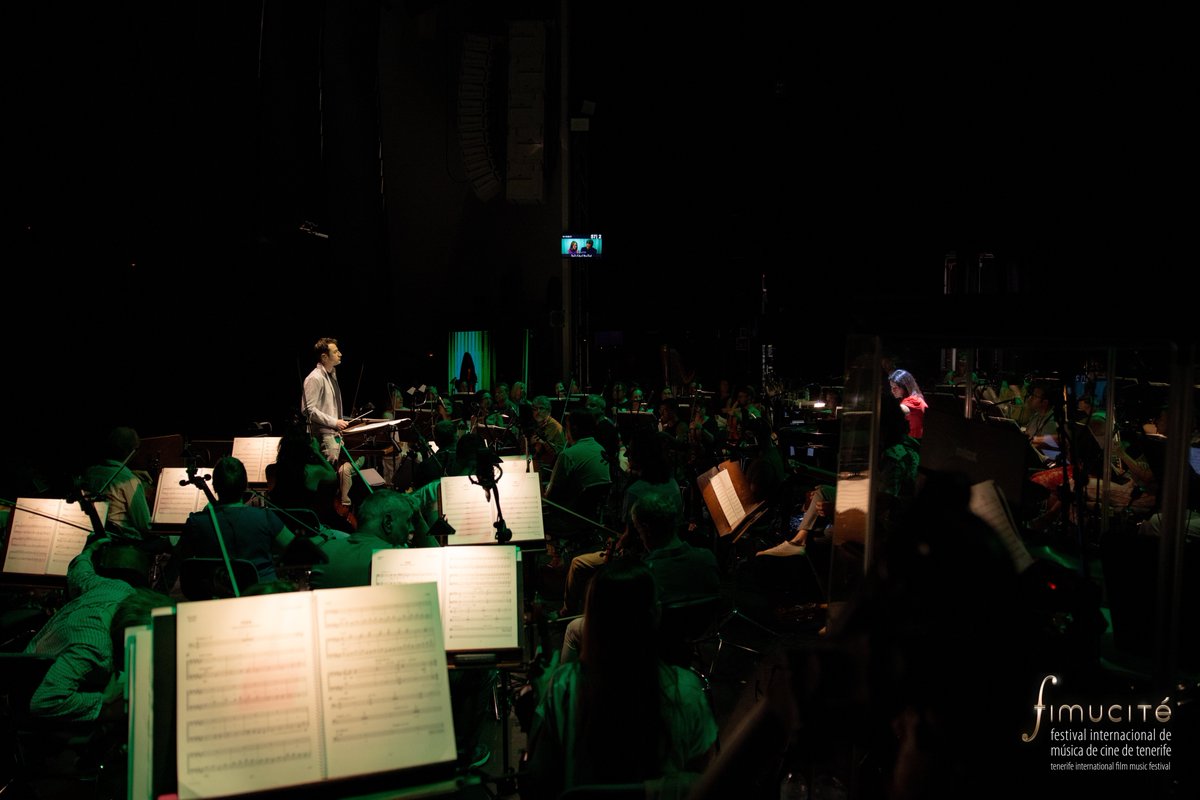 fimucite's tweet photo. Hoy nos colamos en el ensayo de LA LA LAND LIVE-TO-PICTURE. Prepárate para una experiencia única con la OST dirigida por Justin Hurwitz. 🎥✨
Importante: Habrá mucha actividad en el área del auditorio. Llega temprano y usa transporte público. https://t.co/66wsT1P6n4