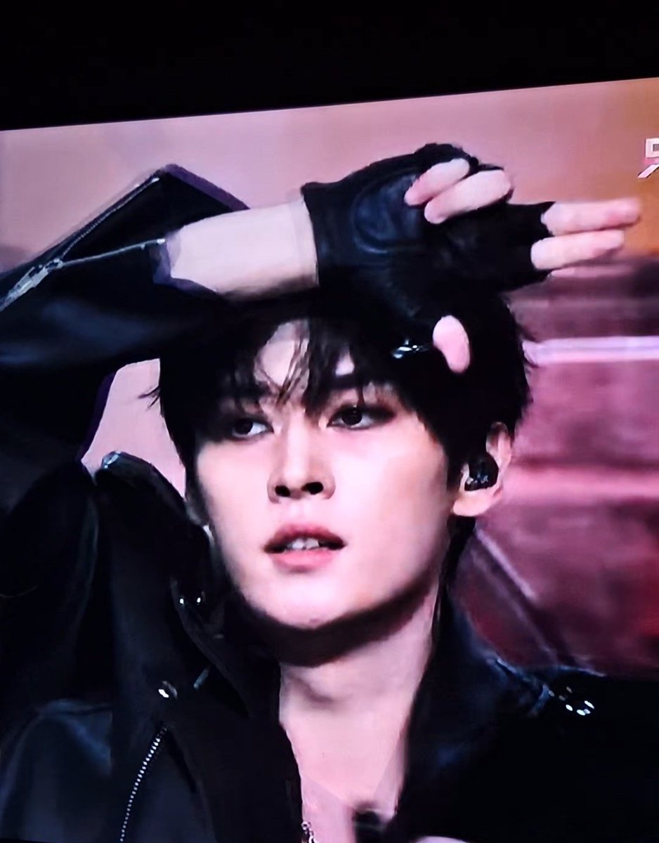 cursedberry's tweet image. huhu sayangku manisku cintaku