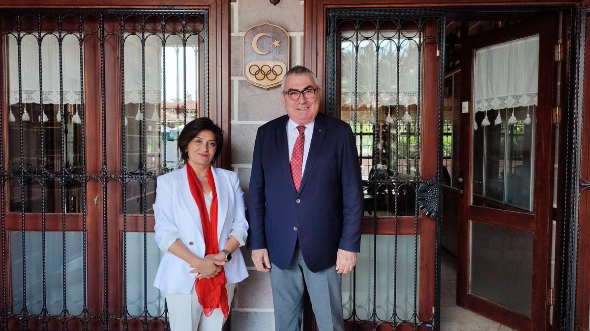 unwomenturkiye's tweet photo. Ülke Direktör Vekilimiz @zelihau, @TMOK_Olimpiyat Başkanı Prof. Dr. Uğur Erdener ile kadın ve kız çocuklarının sporda ve sporla güçlenmesi için yeni iş birliklerini görüşmek üzere bir araya geldi. https://t.co/rdTcfNriTH