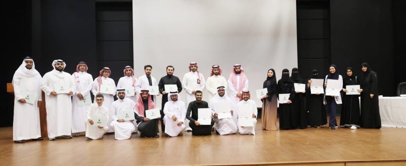 اللهم لك الحمد

تم تكريمي يوم الاربعاء 17-07-2024 وحصولي على شهادة الانشطة الغير صفية للطلبة المتميزين من جامعة الملك عبدالعزيز