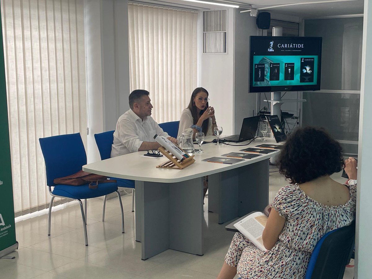 UCOCultura's tweet photo. Presentación en la biblioteca de Andalucía de Granada de la versión impresa y número 4 de la @revcariatide con la presencia del director de Cultura de la @Univcordoba, Fernando Lara y la directora de la revista, María Gago.
@UCOCultura https://t.co/z4ViC6IM97