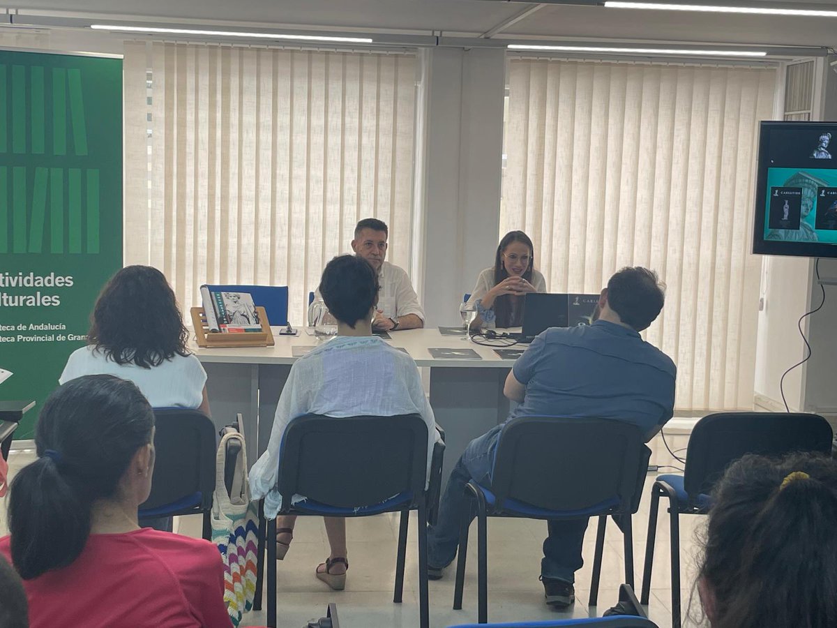 Presentación en la biblioteca de Andalucía de Granada de la versión impresa y número 4 de la <a href="/revcariatide/">Revista Cariátide</a> con la presencia del director de Cultura de la <a href="/Univcordoba/">Universidad Córdoba</a>, Fernando Lara y la directora de la revista, María Gago.
<a href="/UCOCultura/">UCOCultura</a>