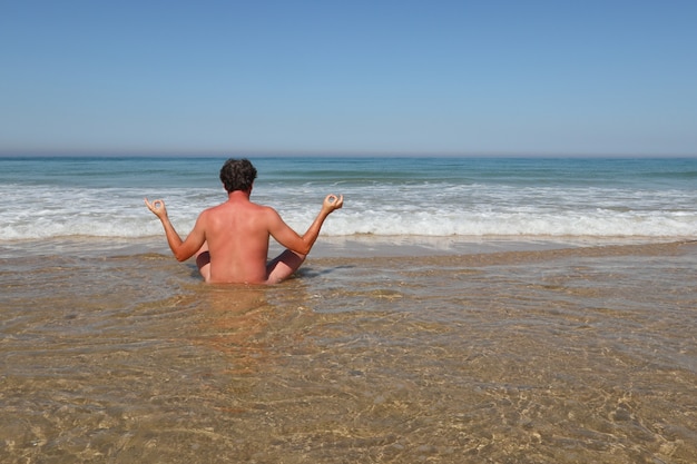 cybersmithIO's tweet photo. How everyone without Crowdstrike is feeling today. Be free! https://t.co/aqJcqtP5Fh