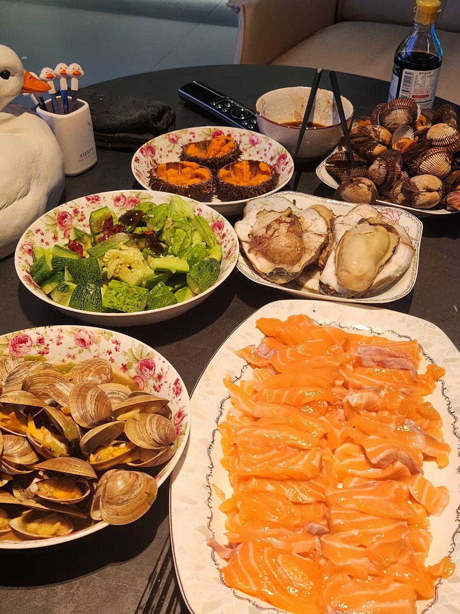 Weirdo20532's tweet photo. 来少爷的大平层蹭点细糠😌 https://t.co/kL8Tzb8WkO